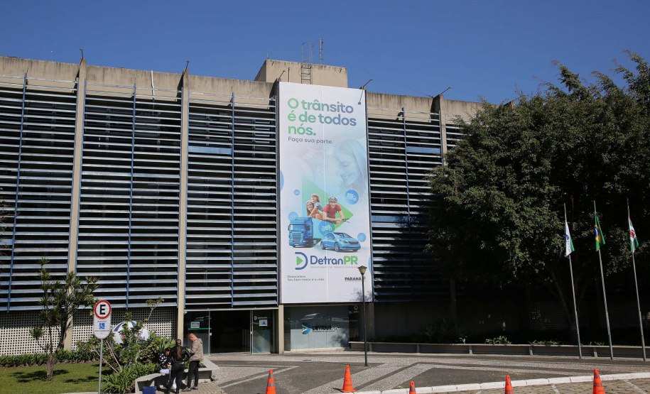 Detran-PR institui obrigatoriedade de uso da Central de Segurança para despachantes veiculares