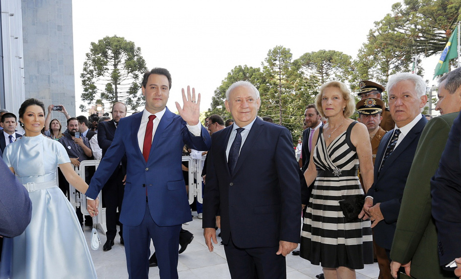 Governador eleito Carlos Massa Ratinho Junior chega à Assembleia Legislativa para tomar posse como governador do Estado do Paraná. - Curitiba, 01/01/2019 - Foto: Arnaldo Alves/ANPr