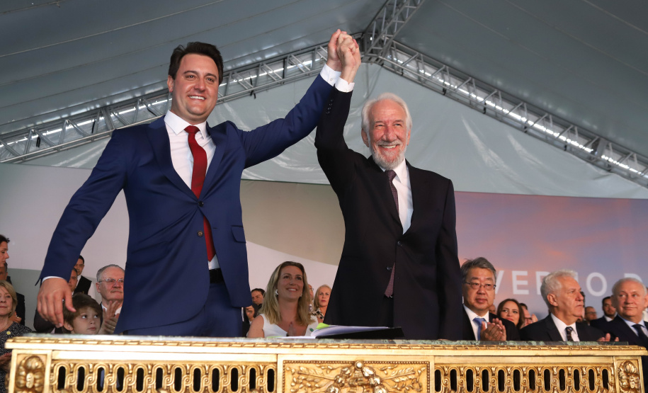 Posse do governador Carlos Massa Ratinho Junior. Na foto, o governador e o vice, Darci Piana - Curitiba, 01/01/2019 - Foto: Rodrigo Félix Leal