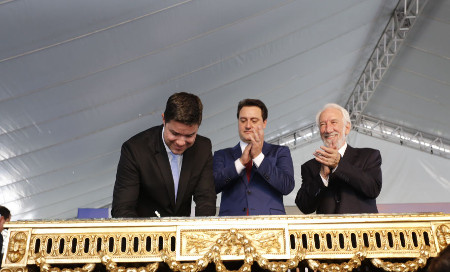 Governador Carlos Massa Ratinho Júnior dá posse ao secretário Guto Silva, da Casa Civil  -  /01/2019  -  Foto: Arnaldo Alves/ANPr