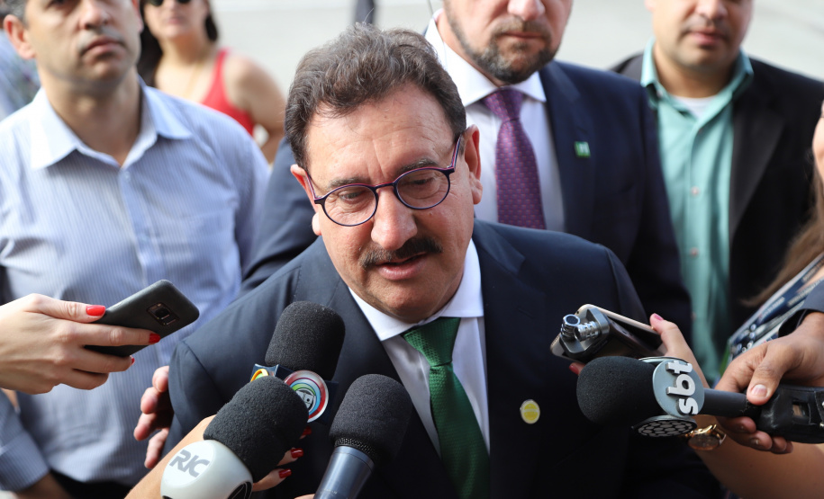 Posse do governador Carlos Massa Ratinho Junior, na foto, o pai do governador eleito e comunicador, Carlos Roberto Massa (Ratinho)    -   Curitiba, 01/01/2019   - Foto: José Fernandor Ogura/ANPr