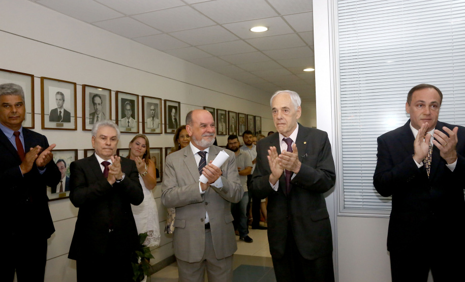 Transmissão de cargo na Secretaria da Administração e Previdência. Sai Fernando Ghignone e entre Reinhold Stephanes.  -  Curitiba, 02/01/2019  -  Foto: Jaelson Lucas/ANPr