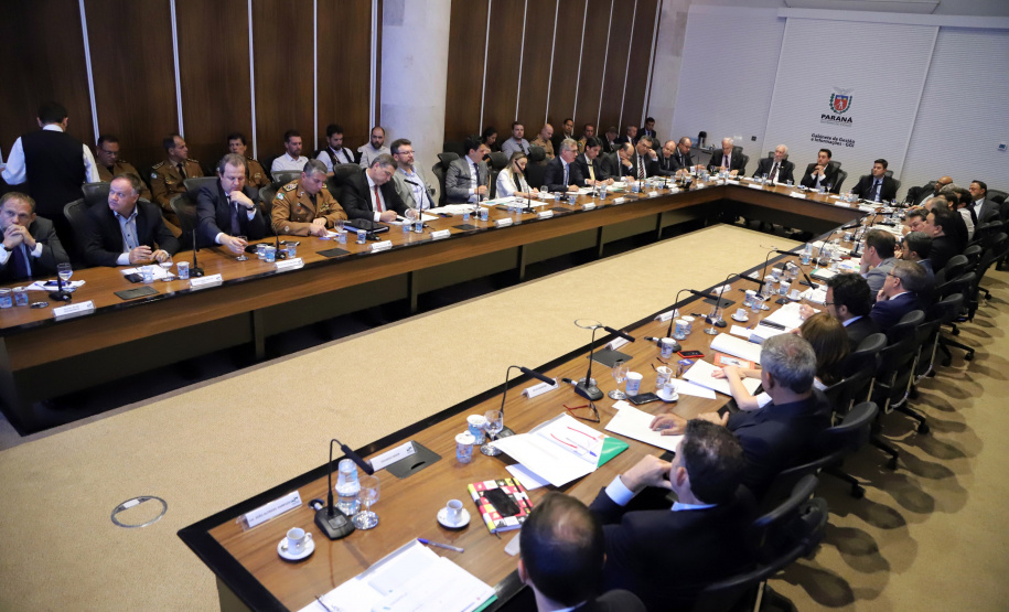 Governador Carlos Massa Ratinho Junior durante a primeira reunião de trabalho com a equipe de secretários de Estado. - Curitiba, 02/01/2019 - Foto: José Fernando Ogura/ANPr