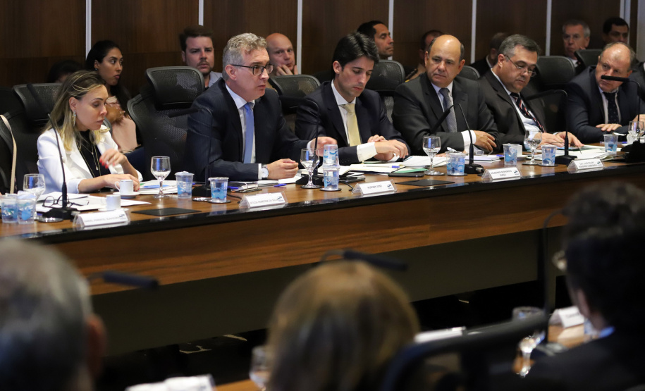 Governador Carlos Massa Ratinho Junior durante a primeira reunião de trabalho com a equipe de secretários de Estado. - Curitiba, 02/01/2019 - Foto: José Fernando Ogura/ANPr