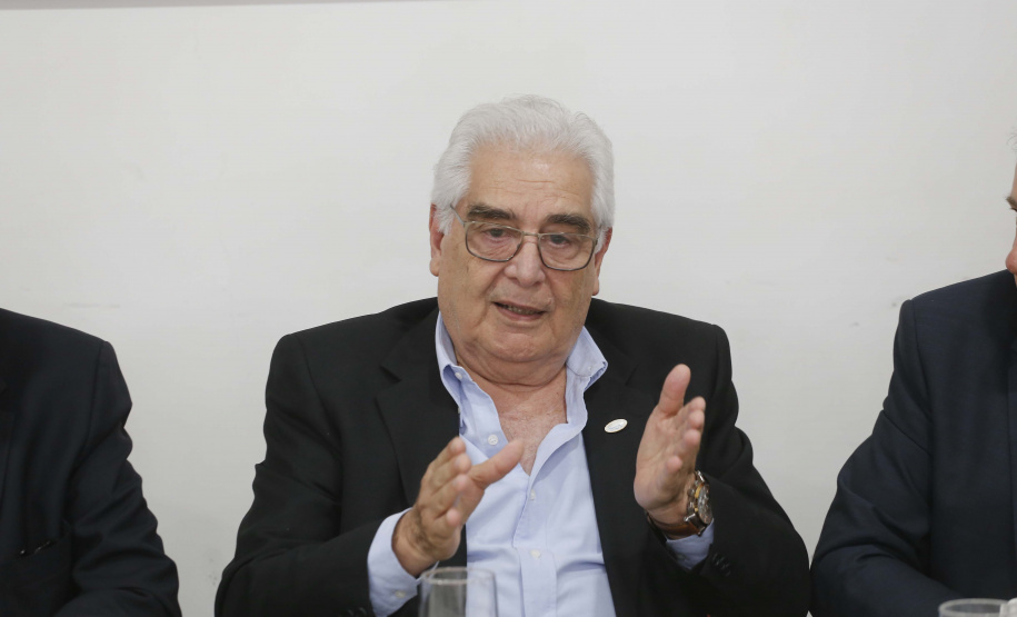 Posse do Conselho de Administração do Serviço Social Autônomo Paranacidade. Tomaram posse os secretários João Carlos Ortega, secretário do Desenvolvimento Urbano; René de Oliveira Garcia Júnior, secretário da Fazenda e Valdemar Bernardo Jorge, secretário do Planejamento. Na foto, Ari Faria Bettencourdt, da Federação do Comércio do Estado do Paraná (Fecomércio).  ? Curitiba, 02/01/2019  -  Foto: Arnaldo Alves/ANPr