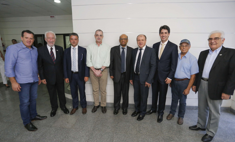 Posse do Conselho de Administração do Serviço Social Autônomo Paranacidade. Tomaram posse os secretários João Carlos Ortega, secretário do Desenvolvimento Urbano; René de Oliveira Garcia Júnior, secretário da Fazenda e Valdemar Bernardo Jorge, secretário do Planejamento.  ? Curitiba, 02/01/2019  -  Foto: Arnaldo Alves/ANPr