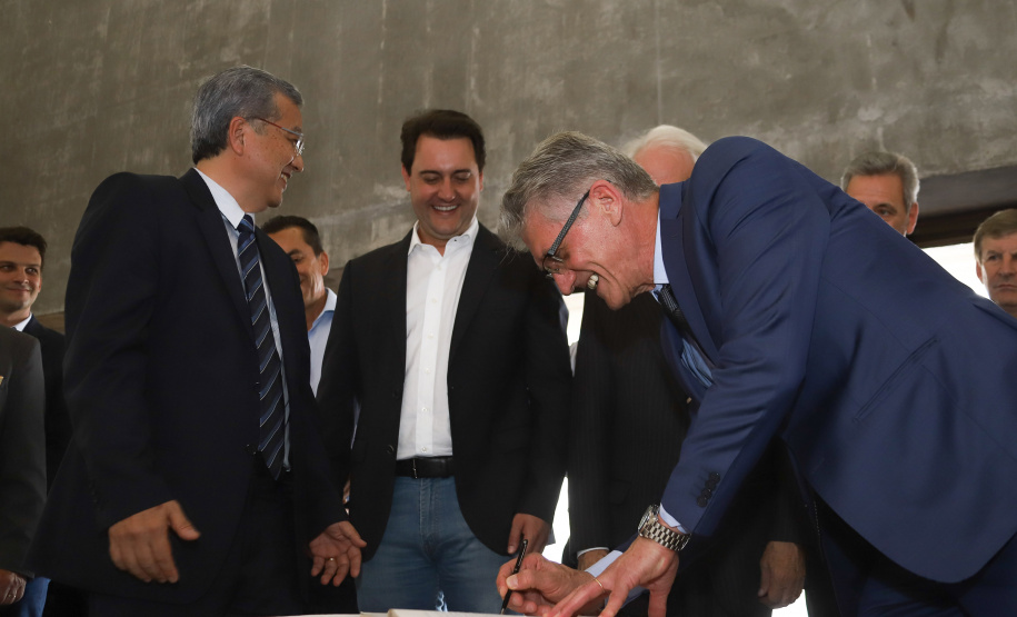 Governador Carlos Massa Ratinho Junior participa da posse do secretário da Agricultura e Abastecimento, Norberto Ortigara.  -  Curitiba, 03/01/2018  -  Foto: Rodrigo Félix Leal