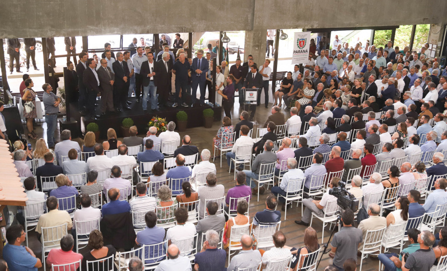 Governador Carlos Massa Ratinho Junior participa da posse do secretário da Agricultura e Abastecimento, Norberto Ortigara.  -  Curitiba, 03/01/2018  -  Foto: Rodrigo Félix Leal