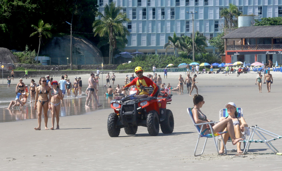 As águas das praias, represas e rios do Estado continuam com boa qualidade. De acordo com o terceiro boletim de balneabilidade do verão emitido nesta sexta-feira (04) pelo Instituto Ambiental do Paraná (IAP), dos 49 pontos monitorados semanalmente no Litoral apenas um se mantêm impróprio para banho. Litoral do Paraná, 04/01/2019 - Foto: Jaelson Lucas/ANPr