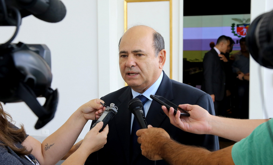 Representantes de secretárias, órgãos e autarquias envolvidas na Operação Verão 2018/2019 apresentaram nesta segunda-feira (7) ao secretário de Estado de Segurança Pública e novo coordenador da operação, Luiz Felipe Carbonell (foto), um balanço dos números alcançados entre os dias 21 de dezembro de 2018 e 4 de janeiro deste ano, além de um resumo das atividades que estão sendo feitas. A reunião ocorreu no Palácio Iguaçu, em Curitiba. - Curitiba, 07/01/2019 - Foto: Jaelson Lucas/ANPr