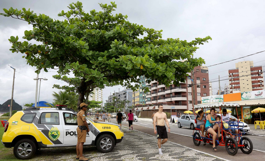Limpeza das praias, saúde e segurança são destaques na temporada. Mais de 174 toneladas de lixo foram recolhidas nas praias do Paraná pela Sanepar, houve cerca de 700 atendimentos médicos feitos pela equipe da Secretaria da Saúde. Operação Verão, 2018/2019 - Foto: Jaelson Lucas/ANPr