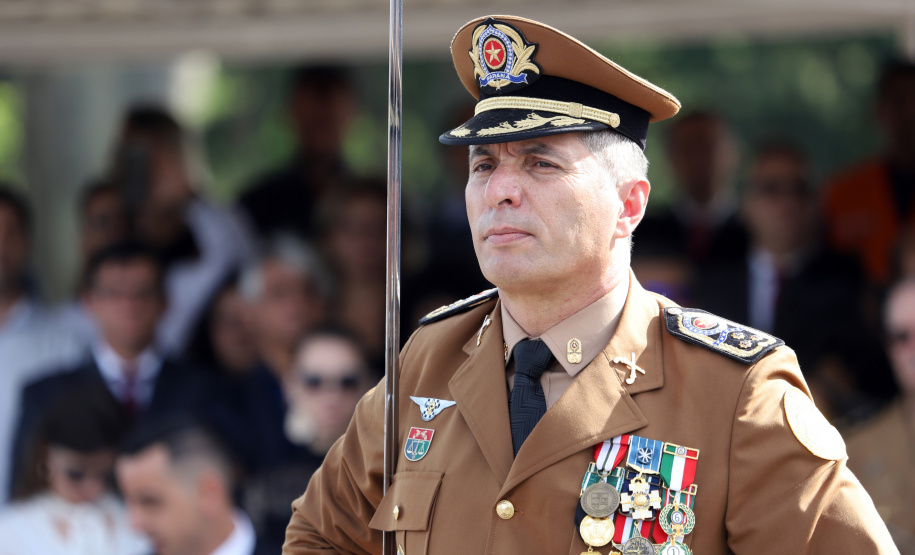 Governador Carlos Massa Ratinho Júnior participa da cerimônia de troca de comando da Polícia Militar do Paraná. O novo camandante-geral é o coronel Péricles de Matos. Ele substitui no cargo a coronel Audilene Dias Rocha. - Curitiba, 08/01/2019 - Foto: José Fernando Ogura/ANPr
