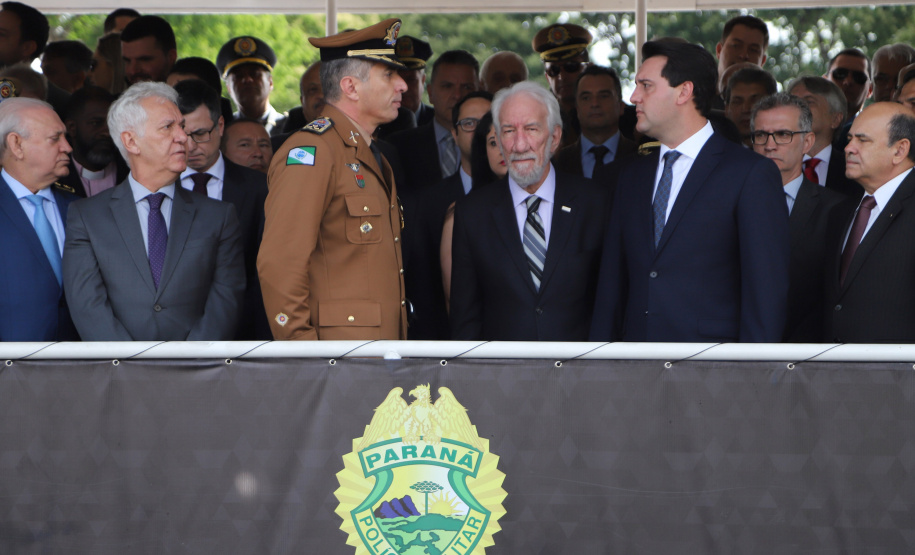 Governador Carlos Massa Ratinho Júnior participa da cerimônia de troca de comando da Polícia Militar do Paraná. O novo camandante-geral é o coronel Péricles de Matos. Ele substitui no cargo a coronel Audilene Dias Rocha. - Curitiba, 08/01/2019 - Foto: José Fernando Ogura/ANPr