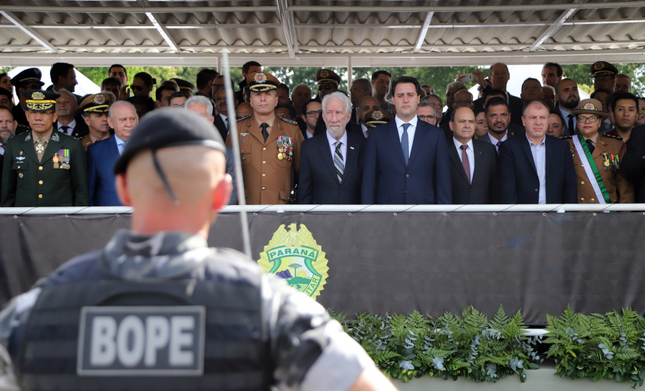 Governador Carlos Massa Ratinho Júnior participa da cerimônia de troca de comando da Polícia Militar do Paraná. O novo camandante-geral é o coronel Péricles de Matos. Ele substitui no cargo a coronel Audilene Dias Rocha. - Curitiba, 08/01/2019 - Foto: José Fernando Ogura/ANPr