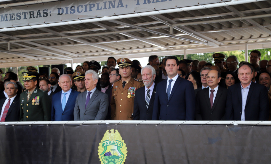 Governador Carlos Massa Ratinho Júnior participa da cerimônia de troca de comando da Polícia Militar do Paraná. O novo camandante-geral é o coronel Péricles de Matos. Ele substitui no cargo a coronel Audilene Dias Rocha. - Curitiba, 08/01/2019 - Foto: José Fernando Ogura/ANPr