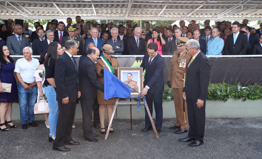 Governador Carlos Massa Ratinho Júnior participa da cerimônia de troca de comando da Polícia Militar do Paraná. O novo camandante-geral é o coronel Péricles de Matos. Ele substitui no cargo a coronel Audilene Dias Rocha. - Curitiba, 08/01/2019 - Foto: Rodrigo Félix Leal