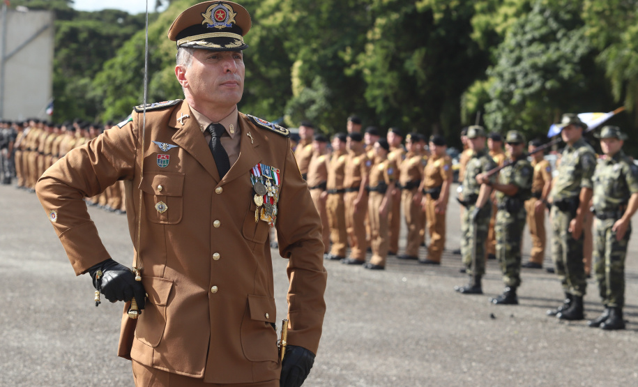 Governador Carlos Massa Ratinho Júnior participa da cerimônia de troca de comando da Polícia Militar do Paraná. O novo camandante-geral é o coronel Péricles de Matos. Ele substitui no cargo a coronel Audilene Dias Rocha. - Curitiba, 08/01/2019 - Foto: Rodrigo Félix Leal