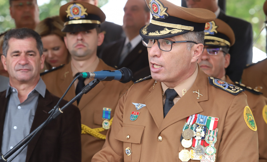 Governador Carlos Massa Ratinho Júnior participa da cerimônia de troca de comando da Polícia Militar do Paraná. O novo camandante-geral é o coronel Péricles de Matos. Ele substitui no cargo a coronel Audilene Dias Rocha. - Curitiba, 08/01/2019 - Foto: Rodrigo Félix Leal