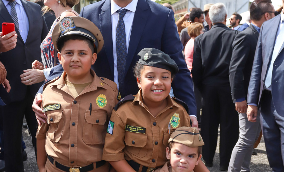 Governador Carlos Massa Ratinho Júnior participa da cerimônia de troca de comando da Polícia Militar do Paraná. O novo camandante-geral é o coronel Péricles de Matos. Ele substitui no cargo a coronel Audilene Dias Rocha. - Curitiba, 08/01/2019 - Foto: Rodrigo Félix Leal