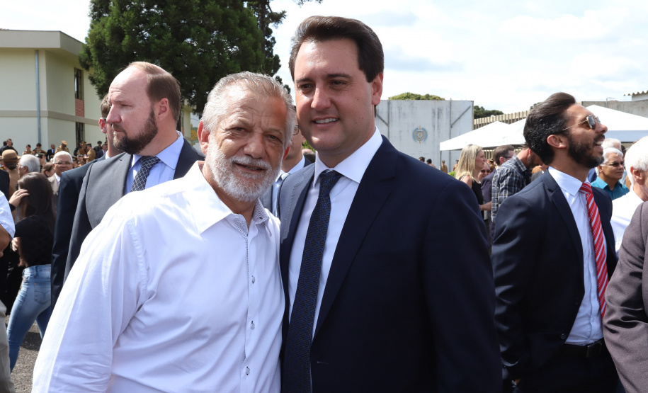 Governador Carlos Massa Ratinho Júnior participa da cerimônia de troca de comando da Polícia Militar do Paraná. O novo camandante-geral é o coronel Péricles de Matos. Ele substitui no cargo a coronel Audilene Dias Rocha. - Curitiba, 08/01/2019 - Foto: Rodrigo Félix Leal