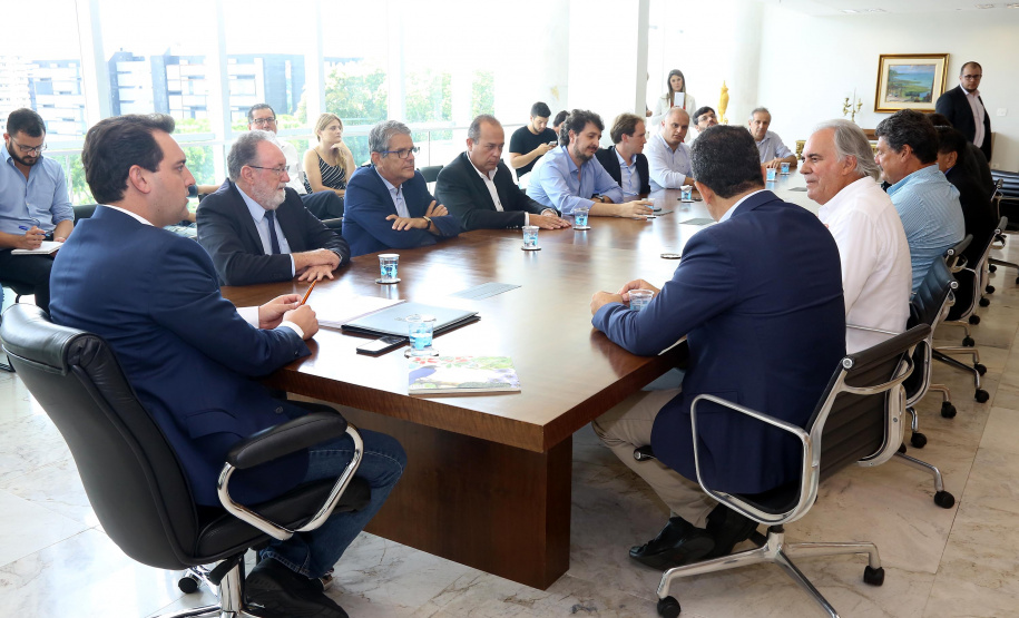 Governador Carlos Massa Ratinho Júnior recebe lideranças de Londrina  -  Curitiba, 08/01/2019  -  Foto: Jaelson Lucas/ANPr
