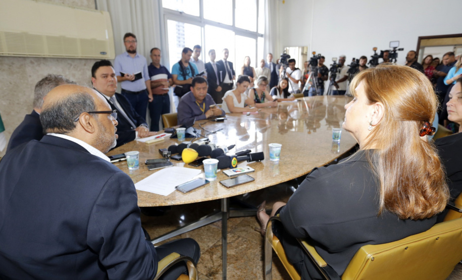 O secretário da Fazenda Renê de Oliveira Garcia Junior, detalha em entrevista coletiva a situação das contas do Estado, do novo SIAF, Sistema de Gestão Financeira do Governo e as medidas que vem adotando. - Curitiba, 10-01-19.Foto: Arnaldo Alves / ANPr.