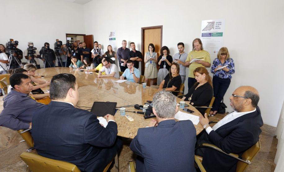 O secretário da Fazenda Renê de Oliveira Garcia Junior, detalha em entrevista coletiva a situação das contas do Estado, do novo SIAF, Sistema de Gestão Financeira do Governo e as medidas que vem adotando. - Curitiba, 10-01-19.Foto: Arnaldo Alves / ANPr.