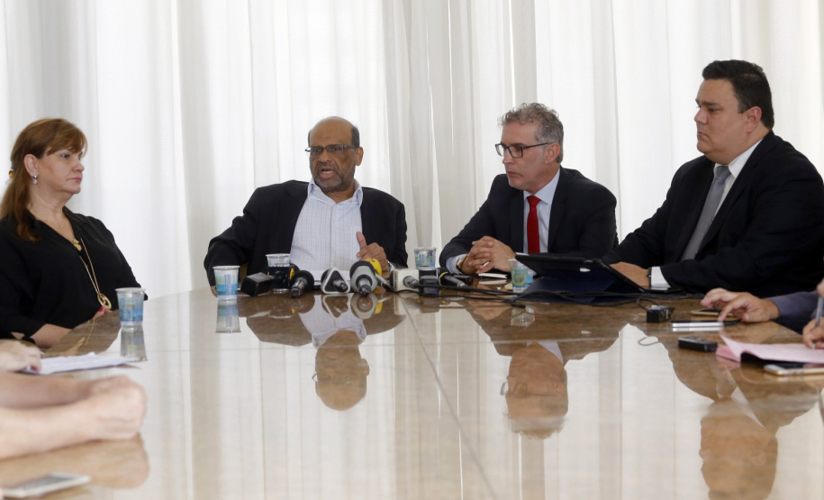 O secretário da Fazenda Renê de Oliveira Garcia Junior, detalha em entrevista coletiva a situação das contas do Estado, do novo SIAF, Sistema de Gestão Financeira do Governo e as medidas que vem adotando. - Curitiba, 10-01-19.Foto: Arnaldo Alves / ANPr.