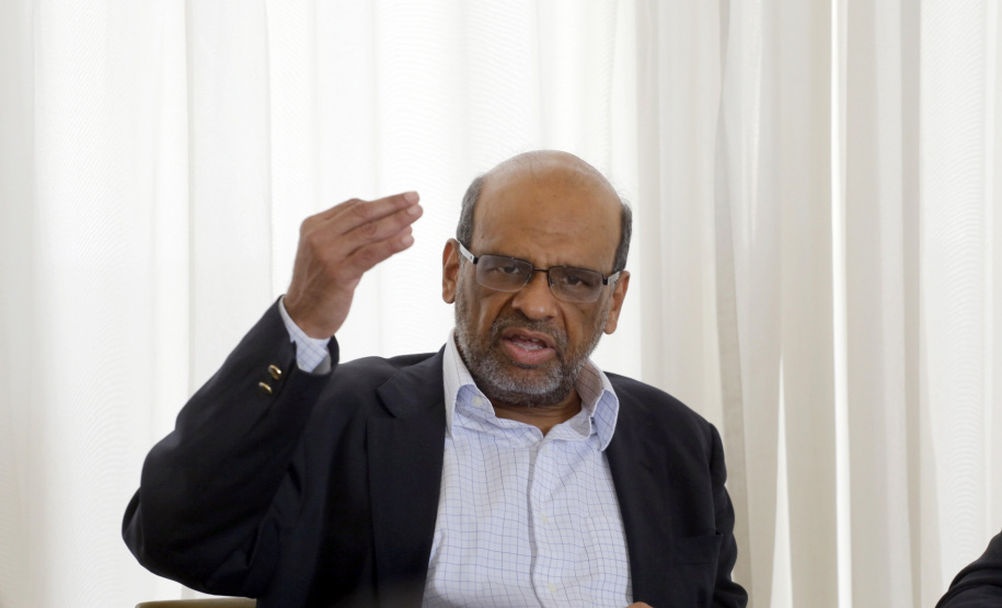 O secretário da Fazenda Renê de Oliveira Garcia Junior, detalha em entrevista coletiva a situação das contas do Estado, do novo SIAF, Sistema de Gestão Financeira do Governo e as medidas que vem adotando. - Curitiba, 10-01-19.Foto: Arnaldo Alves / ANPr.