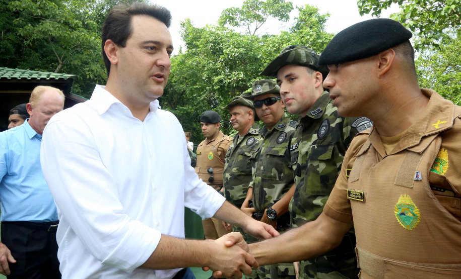 O governador Carlos Massa Ratinho Junior participou nesta quinta-feira (10), em Foz do Iguaçu, da solenidade em comemoração aos 80 anos do Parque Nacional do Iguaçu. Considerado uma das mais belas reservas ecológicas do mundo, o Parque Nacional do Iguaçu tem 225 mil hectares e é reconhecido pela Unesco como Patrimônio Natural da Humanidade. Foz do Iguaçu,10/01/2018 Foto:Jaelson Lucas / ANPr