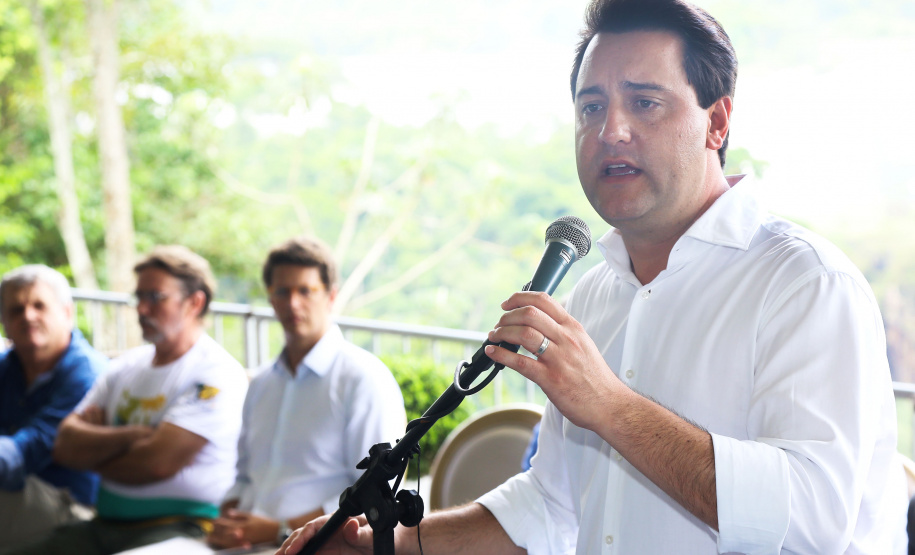 O governador Carlos Massa Ratinho Junior participou nesta quinta-feira (10), em Foz do Iguaçu, da solenidade em comemoração aos 80 anos do Parque Nacional do Iguaçu. Considerado uma das mais belas reservas ecológicas do mundo, o Parque Nacional do Iguaçu tem 225 mil hectares e é reconhecido pela Unesco como Patrimônio Natural da Humanidade. Foz do Iguaçu,10/01/2018 Foto:Jaelson Lucas / ANPr