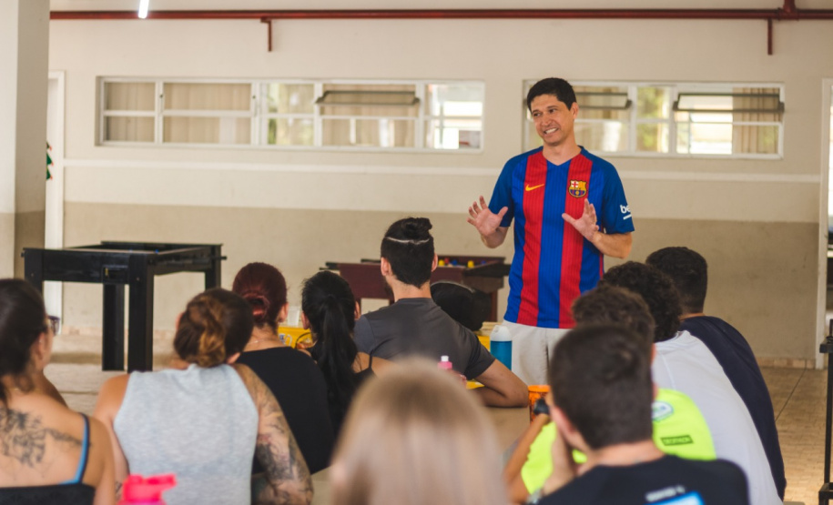 As ações esportivas realizadas pela Secretaria da Educação e do Esporte voltam às areias do litoral paranaense durante a Operação Verão Paraná 2019. O projeto, integrante das realizações do Governo do Estado, tem início nesta sexta-feira (11), incentivando a prática de atividades físicas e de lazer a fim de promover a saúde, o bem estar e a integração social dos veranistas e moradores locais.Foto: Thiago Chas