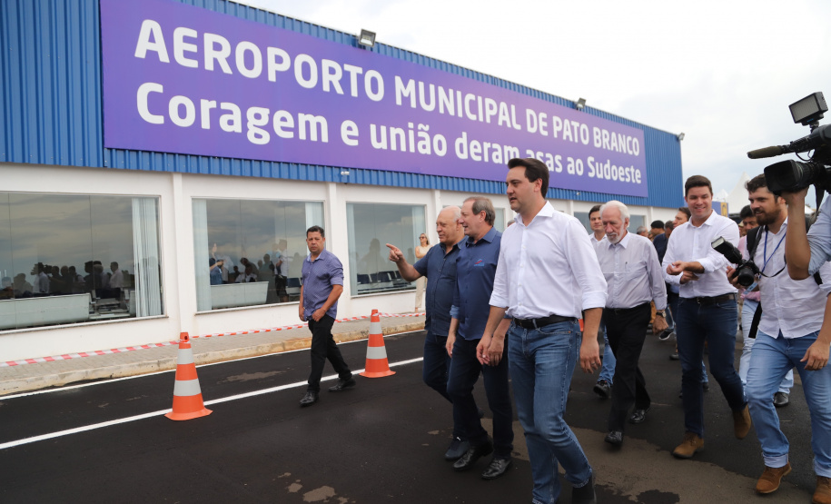 O governador Carlos Massa Ratinho Junior inaugura o Aeroporto Municipal Juvenal Loureiro Cardoso, de Pato Branco, no Sudoeste do Paraná.  -  Pato Branco, 10/01/2019  -  Foto: José Fernando Ogura/ANPr