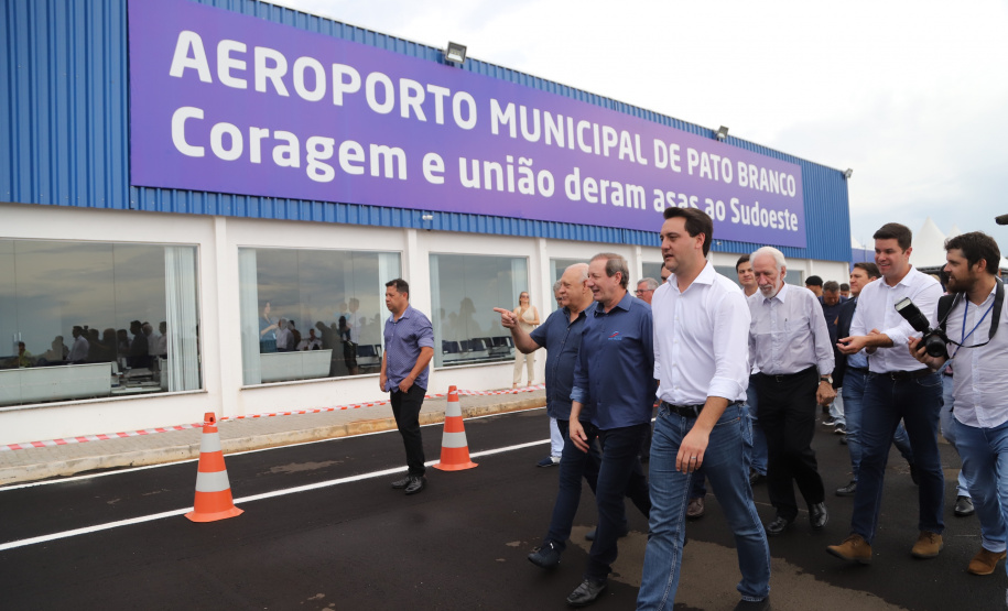 O governador Carlos Massa Ratinho Junior inaugura o Aeroporto Municipal Juvenal Loureiro Cardoso, de Pato Branco, no Sudoeste do Paraná.  -  Pato Branco, 10/01/2019  -  Foto: José Fernando Ogura/ANPr