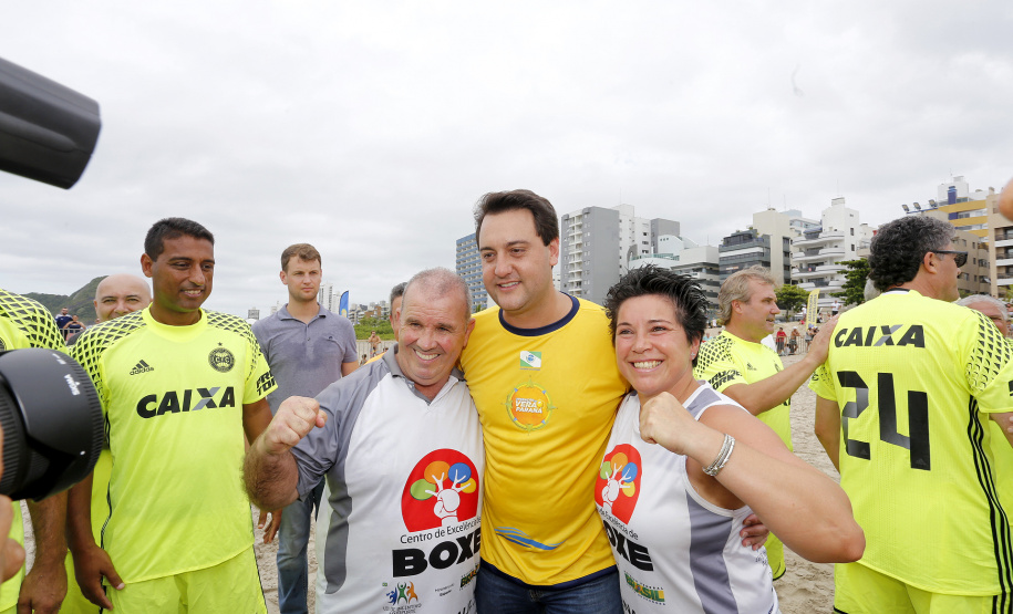 O Litoral do Paraná vai ganhar um calendário turístico, que começará a ser elaborado pelo Governo do Estado ainda neste ano, após o Carnaval. O anúncio foi feito pelo governador Carlos Massa Ratinho Junior, durante reunião com os prefeitos do Litoral, neste sábado (12), em Matinhos. Matinhos, 12-01-19.Foto: Arnaldo Alves / ANPr..Matinhos, 12-01-19.Foto: Arnaldo Alves / ANPr.