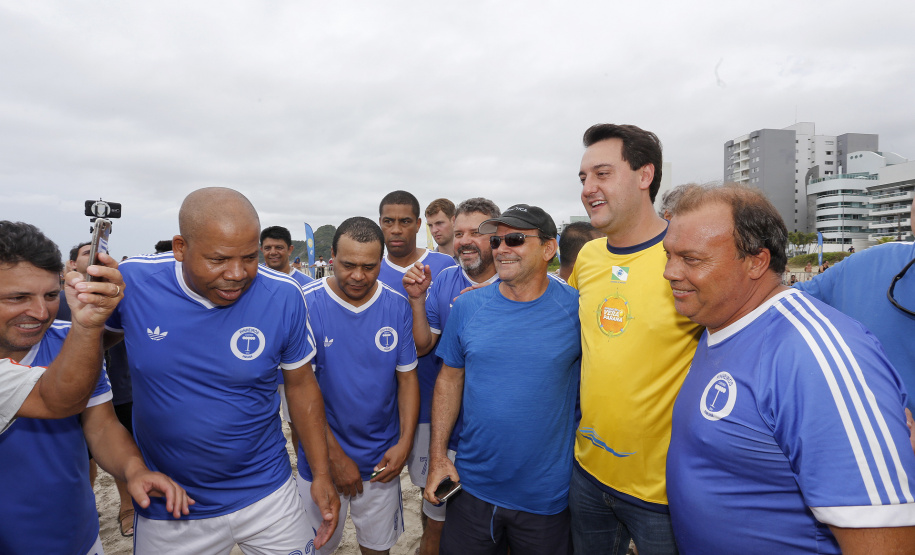 O Litoral do Paraná vai ganhar um calendário turístico, que começará a ser elaborado pelo Governo do Estado ainda neste ano, após o Carnaval. O anúncio foi feito pelo governador Carlos Massa Ratinho Junior, durante reunião com os prefeitos do Litoral, neste sábado (12), em Matinhos. Matinhos, 12-01-19.Foto: Arnaldo Alves / ANPr..Matinhos, 12-01-19.Foto: Arnaldo Alves / ANPr.