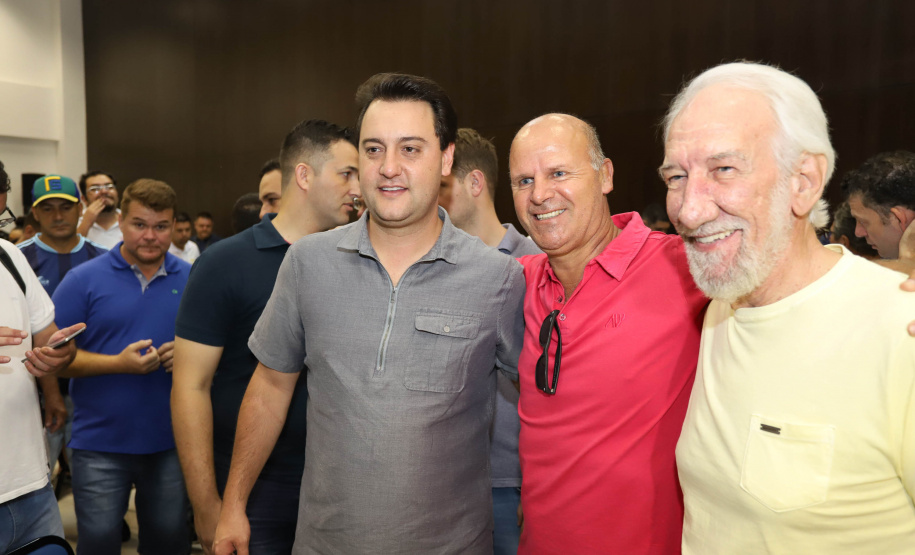 O Litoral do Paraná vai ganhar um calendário turístico, que começará a ser elaborado pelo Governo do Estado ainda neste ano, após o Carnaval. O anúncio foi feito pelo governador Carlos Massa Ratinho Junior, durante reunião com os prefeitos do Litoral, neste sábado (12), em Matinhos. Matinhos, 12-01-19.Foto:Rodrigo Felix Leal / ANPr.