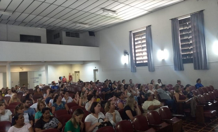 Equipes dos 12 municípios da Regional da Saúde em Ponta Grossa participaram nesta segunda-feira (14) de capacitação da assistência no manejo clínico ao paciente com suspeita de dengue.  -  Ponta Grossa, 14/01/2019  -  Foto: Divulgação SESA