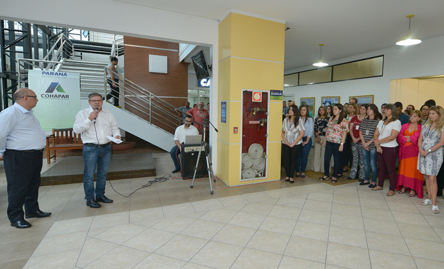 O presidente da Companhia de Habitação do Paraná (Cohapar), Jorge Lange, realizou a primeira reunião trabalho com os funcionários da empresa nesta segunda-feira (14). A assinatura do termo de posse aconteceu na última sexta-feira (11), após a indicação do governador Carlos Massa Ratinho Junior ter sido aprovada pelo Conselho de Administração da companhia.  Curitiba, 14/01/2019  -  Foto: Cohapar