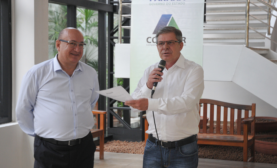 O presidente da Companhia de Habitação do Paraná (Cohapar), Jorge Lange, realizou a primeira reunião trabalho com os funcionários da empresa nesta segunda-feira (14). A assinatura do termo de posse aconteceu na última sexta-feira (11), após a indicação do governador Carlos Massa Ratinho Junior ter sido aprovada pelo Conselho de Administração da companhia.  Curitiba, 14/01/2019  -  Foto: Cohapar