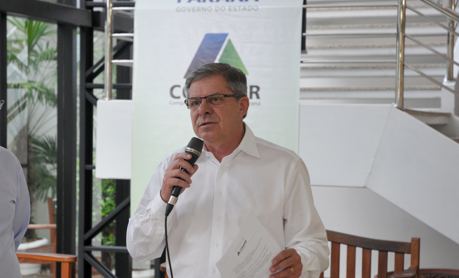 O presidente da Companhia de Habitação do Paraná (Cohapar), Jorge Lange, realizou a primeira reunião trabalho com os funcionários da empresa nesta segunda-feira (14). A assinatura do termo de posse aconteceu na última sexta-feira (11), após a indicação do governador Carlos Massa Ratinho Junior ter sido aprovada pelo Conselho de Administração da companhia.  Curitiba, 14/01/2019  -  Foto: Cohapar