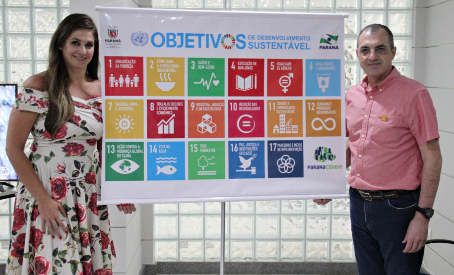 Representantes da Secretaria do Desenvolvimento Urbano (SEDU) e do Serviço Social Autônomo (Paranacidade) e sociedade civil conhecem e avaliam as ações de desenvolvimento para ampliar a implantação dos 17 Objetivos de Desenvolvimento Sustentável (ODS) e suas metas.  -  Curitiba, 16/01/2019  -  Foto: Divulgação SEDU