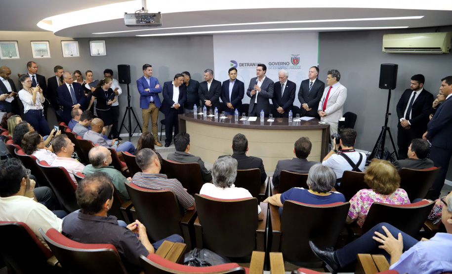 Governador Carlos Massa Ratinho Júnior durante visita ao Detran-Pr - Curitiba, 16/01/2019 - Foto: José Fernando Ogura/ANPr