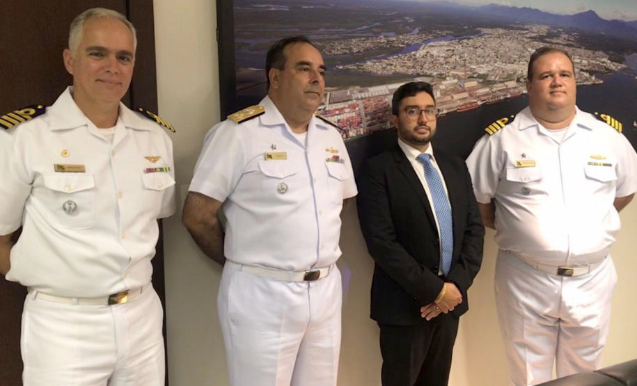 A Administração dos Portos de Paranaguá e Antonina (Appa) vai trabalhar em parceria com a Marinha do Brasil para garantir mais segurança na navegação e no tráfego dos navios em todo o Litoral do Estado