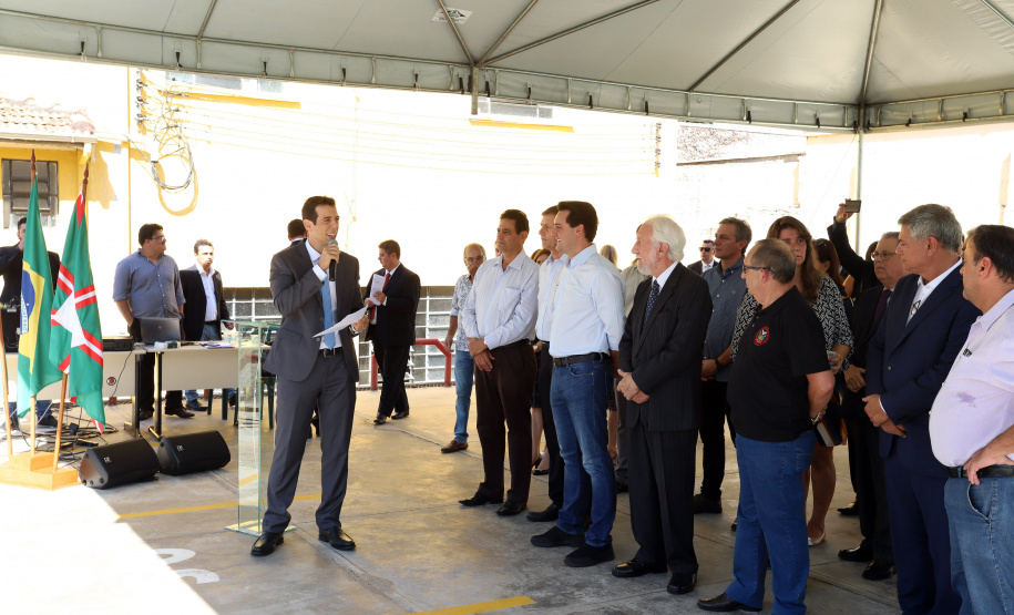 O governador Carlos Massa Ratinho Junior, acompanhou a apresentação das diretrizes de trabalho da nova gestão para a Educação, em encontro com o secretário Renato Feder e funcionários da Secretaria de Educação e do Esporte.Curitiba, 17-01-19.Foto: Foto: Rodrigo Félix Leal