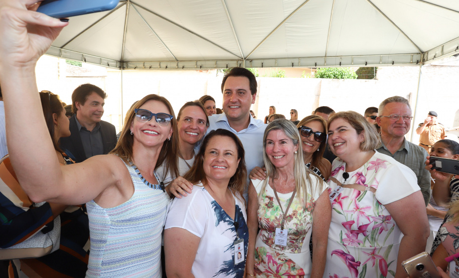 O governador Carlos Massa Ratinho Junior, acompanhou a apresentação das diretrizes de trabalho da nova gestão para a Educação, em encontro com o secretário Renato Feder e funcionários da Secretaria de Educação e do Esporte.Curitiba, 17-01-19.Foto: Foto: Rodrigo Félix Leal