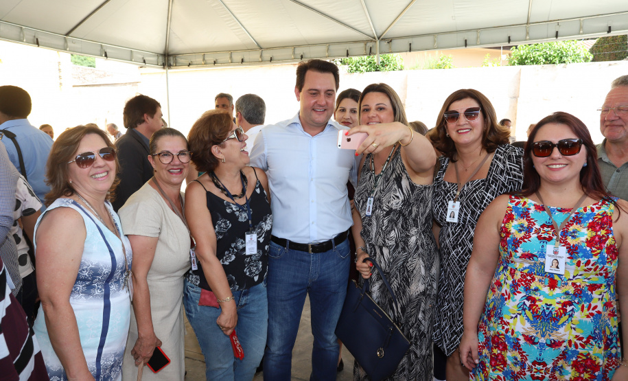 O governador Carlos Massa Ratinho Junior, acompanhou a apresentação das diretrizes de trabalho da nova gestão para a Educação, em encontro com o secretário Renato Feder e funcionários da Secretaria de Educação e do Esporte.Curitiba, 17-01-19.Foto: Foto: Rodrigo Félix Leal