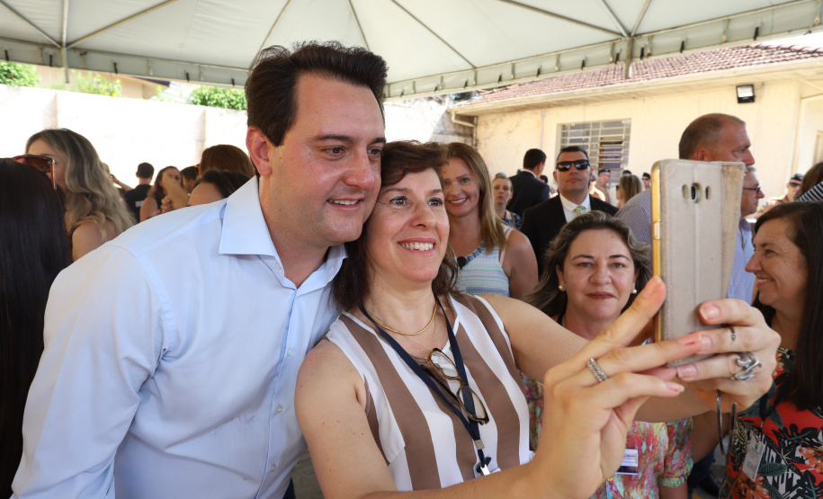 O governador Carlos Massa Ratinho Junior, acompanhou a apresentação das diretrizes de trabalho da nova gestão para a Educação, em encontro com o secretário Renato Feder e funcionários da Secretaria de Educação e do Esporte.Curitiba, 17-01-19.Foto: Foto: Rodrigo Félix Leal