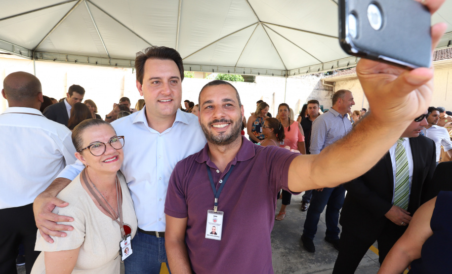 O governador Carlos Massa Ratinho Junior, acompanhou a apresentação das diretrizes de trabalho da nova gestão para a Educação, em encontro com o secretário Renato Feder e funcionários da Secretaria de Educação e do Esporte.Curitiba, 17-01-19.Foto: Foto: Rodrigo Félix Leal