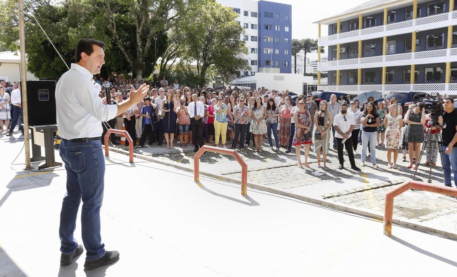 NOVAS DIRETRIZES DA EDUCAÇÃO FORAM APRESENTADAS AO GOVERNADOR. O governador Carlos Massa Ratinho Junior, acompanhou a apresentação das diretrizes de trabalho da nova gestão para a Educação, em encontro com o secretário Renato Feder e funcionários da Secretaria de Educação e do Esporte.Curitiba, 17-01-19.Foto: Arnaldo Alves / ANPr.
